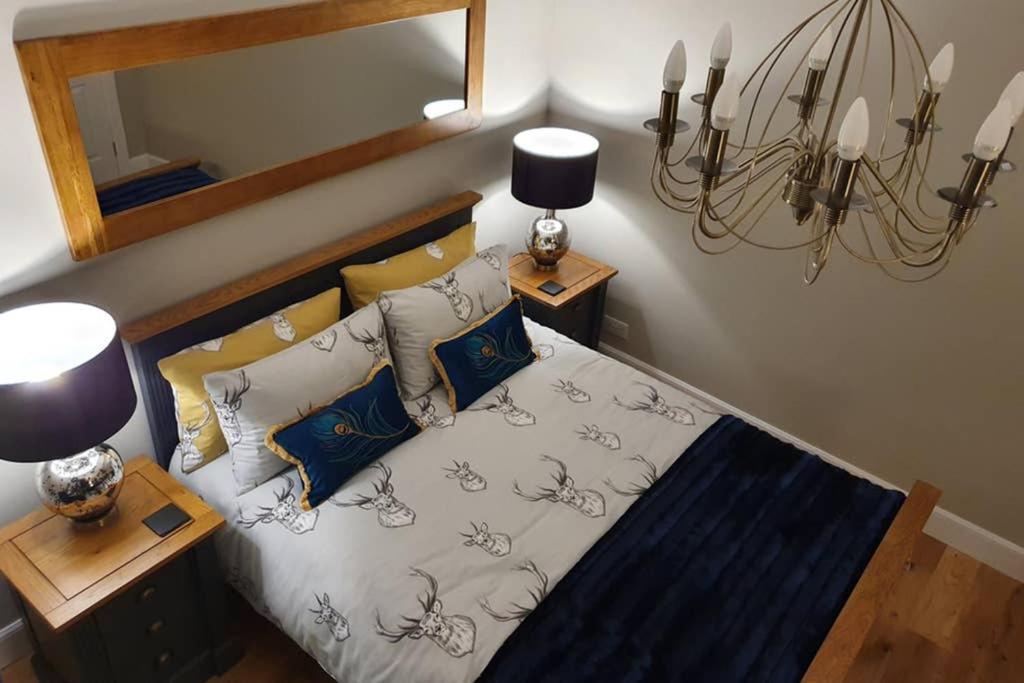 אינברנס Smart & Stylish Holiday Apartment In The City Centre מראה חיצוני תמונה