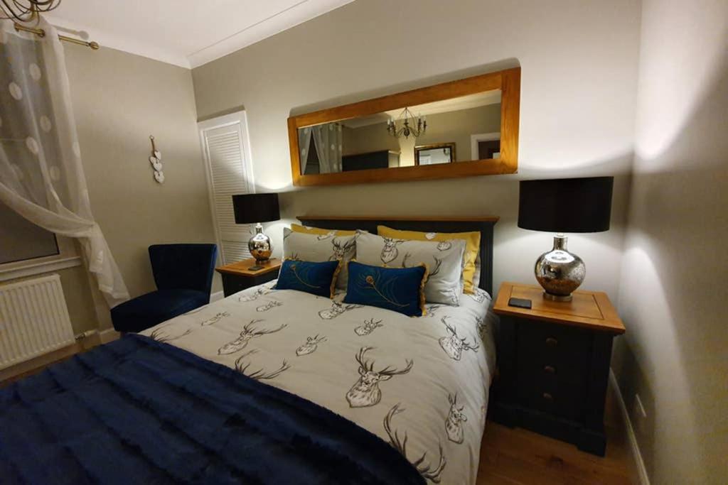 אינברנס Smart & Stylish Holiday Apartment In The City Centre מראה חיצוני תמונה