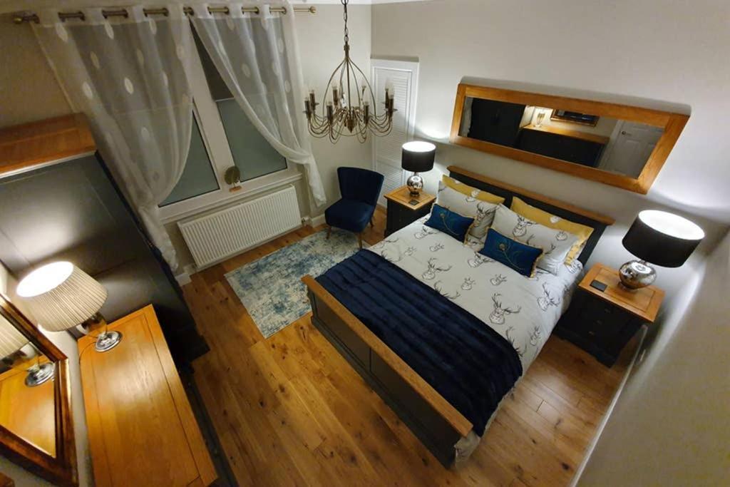 אינברנס Smart & Stylish Holiday Apartment In The City Centre מראה חיצוני תמונה