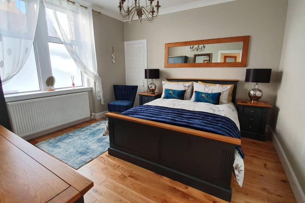 אינברנס Smart & Stylish Holiday Apartment In The City Centre מראה חיצוני תמונה