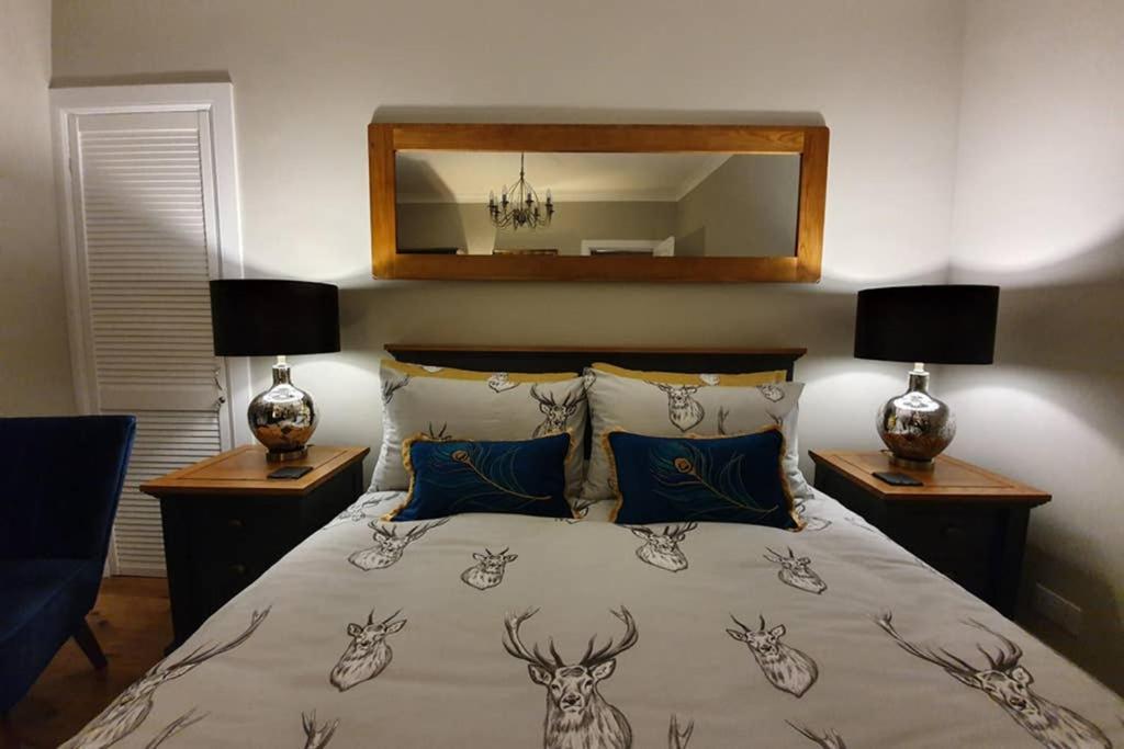 אינברנס Smart & Stylish Holiday Apartment In The City Centre מראה חיצוני תמונה